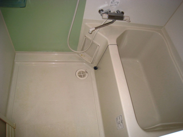 Bath. ● It is the bath ●