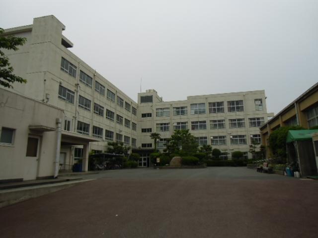 Primary school. 1116m to Takatsuki Tatsugun house elementary school