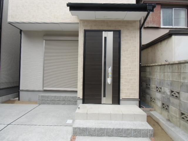 Entrance. All three sections of the subdivision!