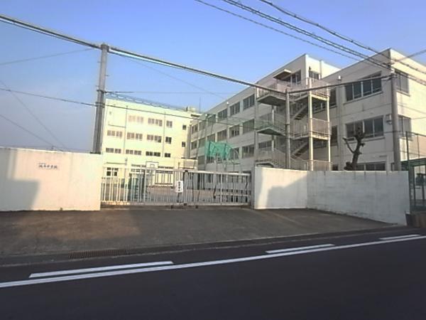 Junior high school. Seongnam 155m until junior high school