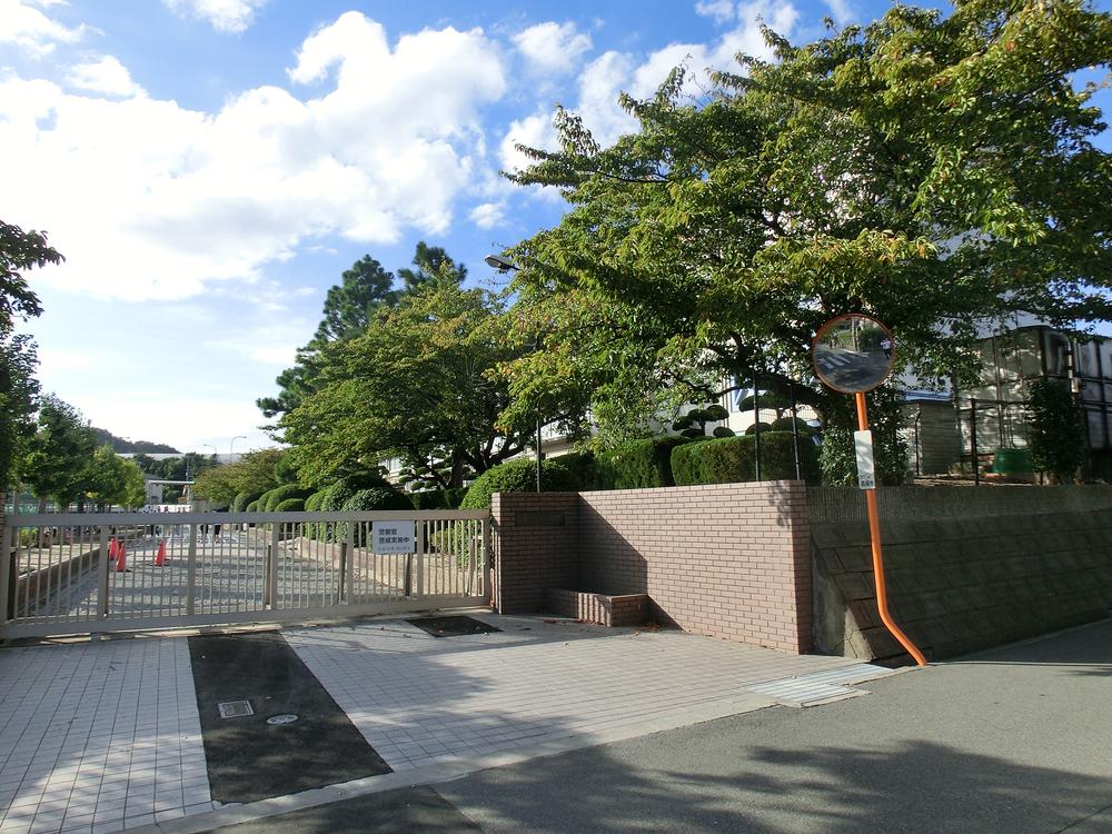 Junior high school. Abuno 1120m until junior high school