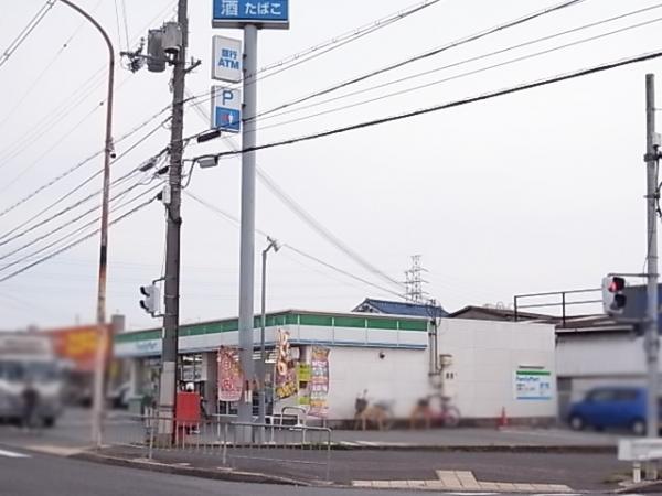 Convenience store. FamilyMart 349m to Takatsuki Otsuka-cho