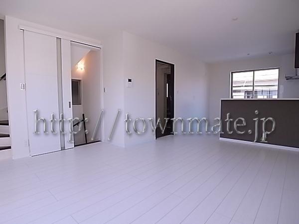 Living. Bright sunny LDK