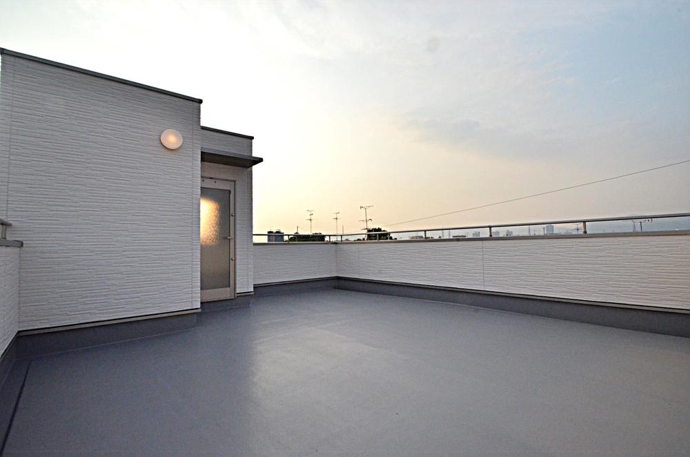 Balcony. Local (May 2013) Shooting