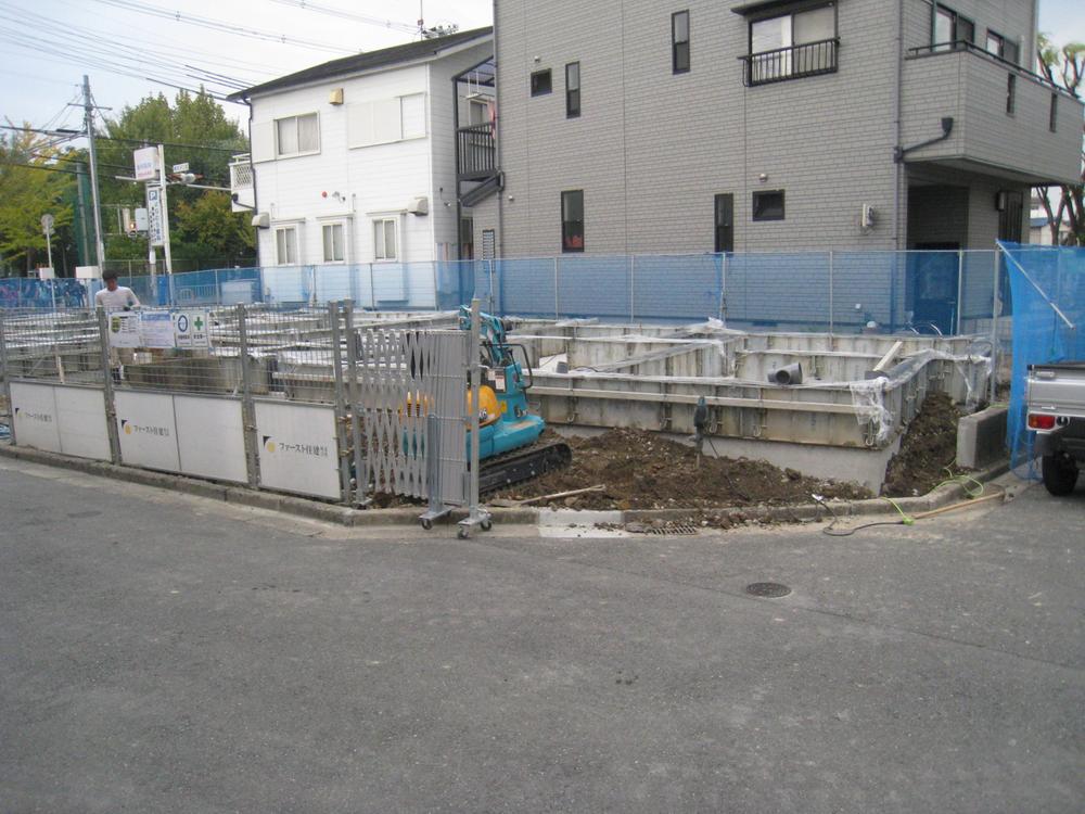 Local photos, including front road. Local (11 May 2013) Shooting