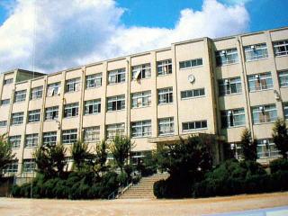 Primary school. 532m to Takatsuki Municipal Hiyoshidai Elementary School