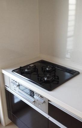 Kitchen. Popular! Cleaning is a breeze glass top stove!