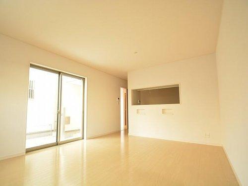 Same specifications photos (living)