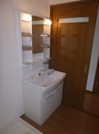 Wash basin, toilet. 2 Kaiyokushitsu ・ This basin undressing space!