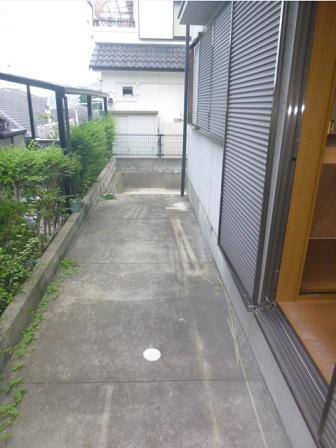 Other local. First floor: from about 6 Pledge of Western-style you can go directly to the parking lot! Photo back is the parking space!