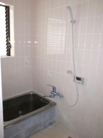 Bathroom. bath