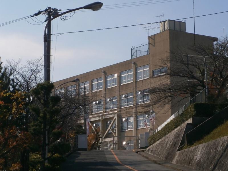Junior high school. 574m to Takatsuki Municipal ninth junior high school