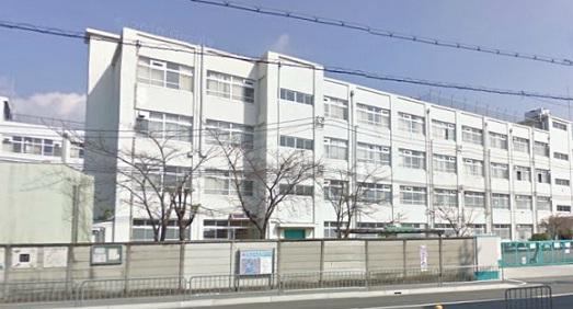 Primary school. 663m to Takatsuki Municipal Sakuradai Elementary School