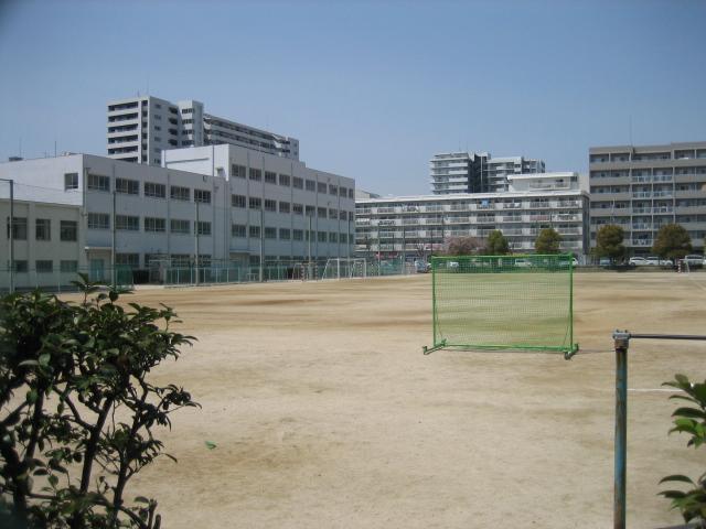 Junior high school. 259m to Takatsuki Municipal fourth junior high school