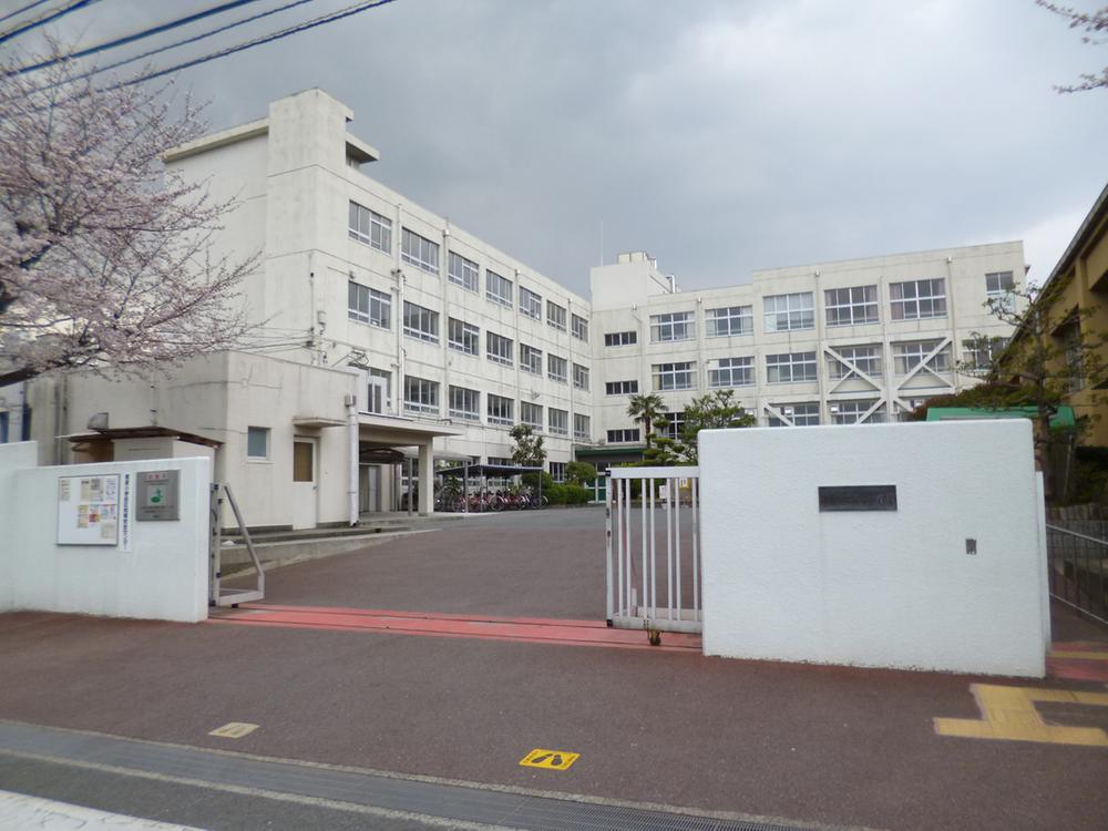 Primary school. 1116m to Takatsuki Tatsugun house elementary school