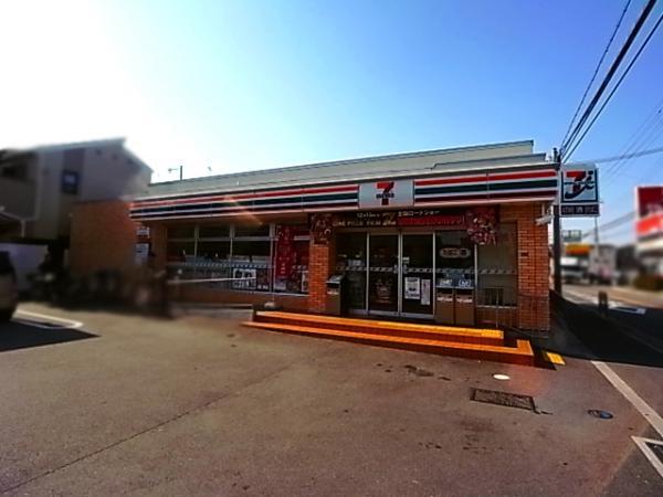 Convenience store. 710m to Seven-Eleven Takatsuki Shimotanabe-cho 2-chome