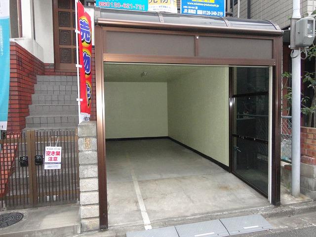 Parking lot