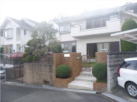 Local appearance photo. So we have located on a hill, Front view is good! Peripheral is not please do not hesitate to preview per current Do not start a life to feel the calm environment ◎ naturally smaller car as vacant house!