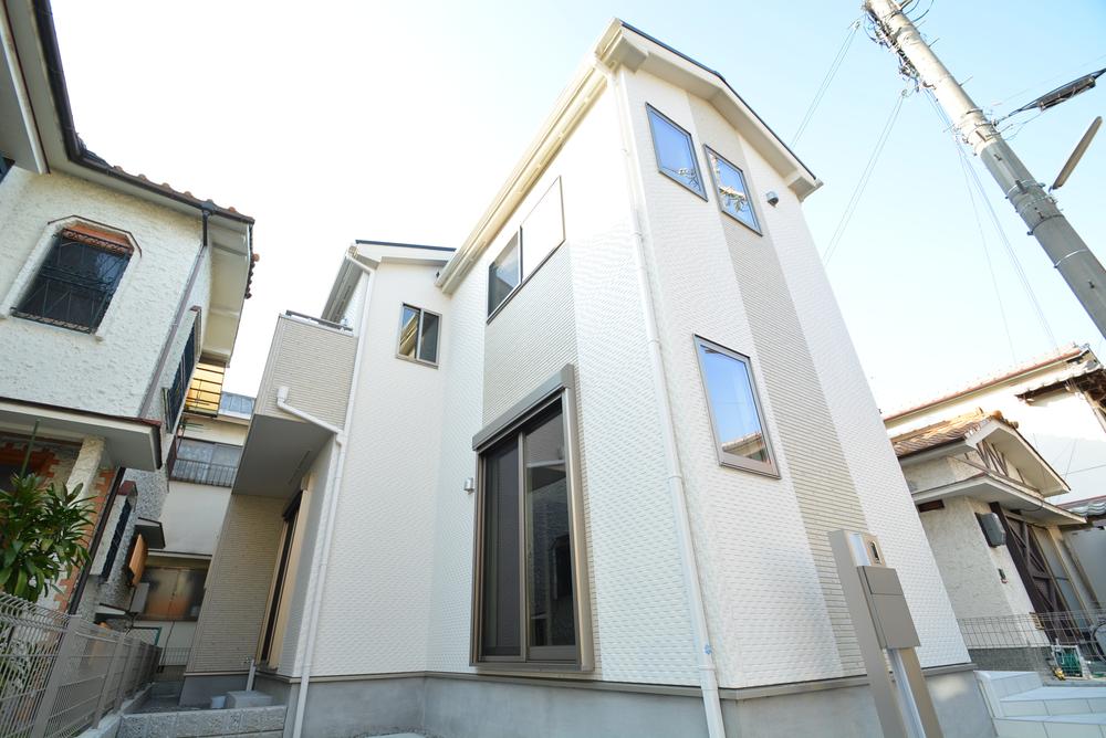 Local appearance photo. Takatsuki Shikotobuki-cho 3-chome Local appearance photo