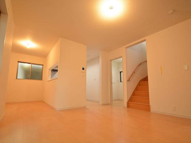 Living.  [Takatsuki Shikotobuki-cho 3-chome]  Living (December 2013) Shooting