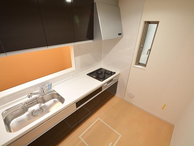 Kitchen.  [Takatsuki Shikotobuki-cho 3-chome]  Kitchen (12 May 2013) Shooting