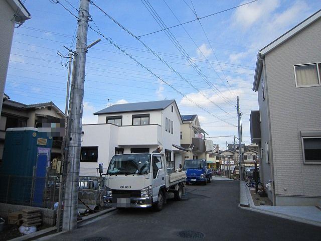 Local photos, including front road. Local (December 22, 2013) Shooting