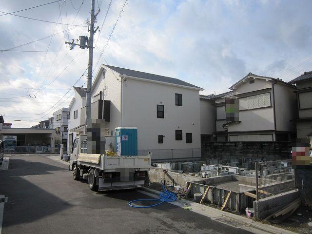 Local photos, including front road. Local (December 22, 2013) Shooting