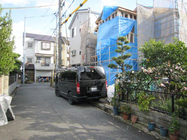 Local photos, including front road. Local (December 20, 2013) Shooting