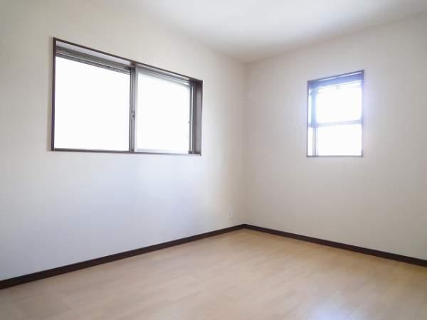 Non-living room. 1 Kaiyoshitsu 6 Pledge