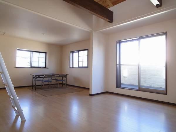 Living. Second floor LDK22.7 Pledge