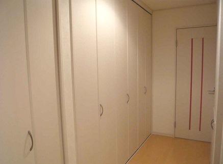Receipt. Walk-in closet and a closet on the first floor part ・ There is a storage compartment, There is sufficient storage capacity!