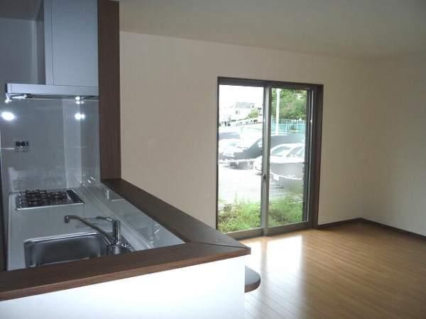 Living. LDK is located about 15 Pledge