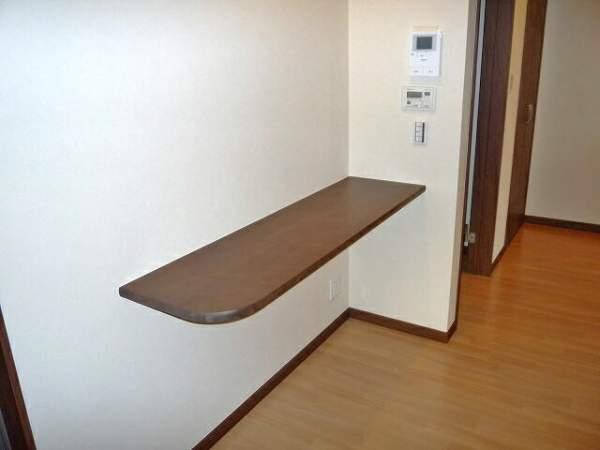 Living. Counter stand