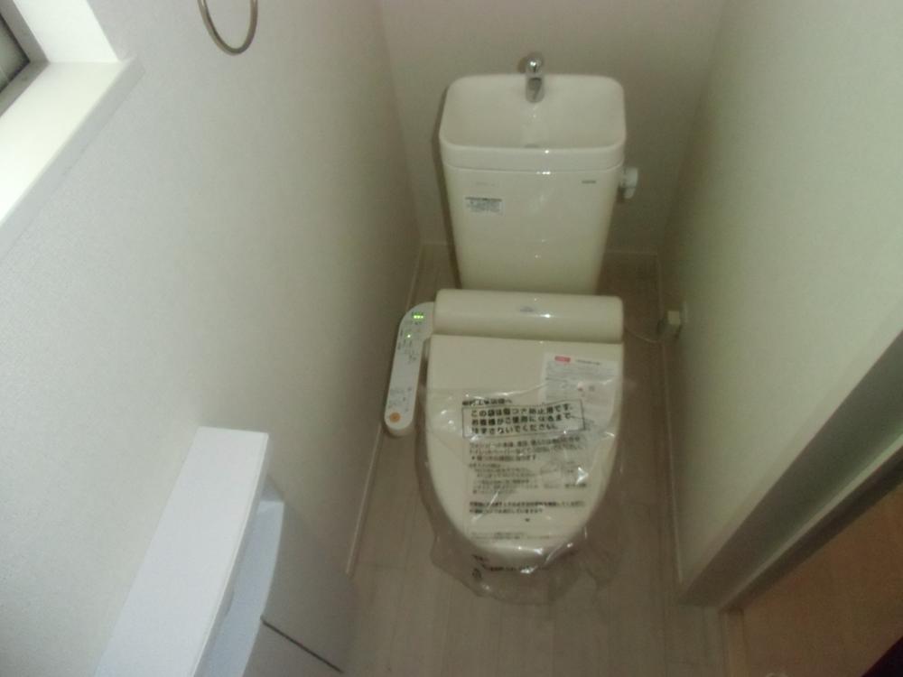 Toilet. 1F toilet (December 2013) Shooting