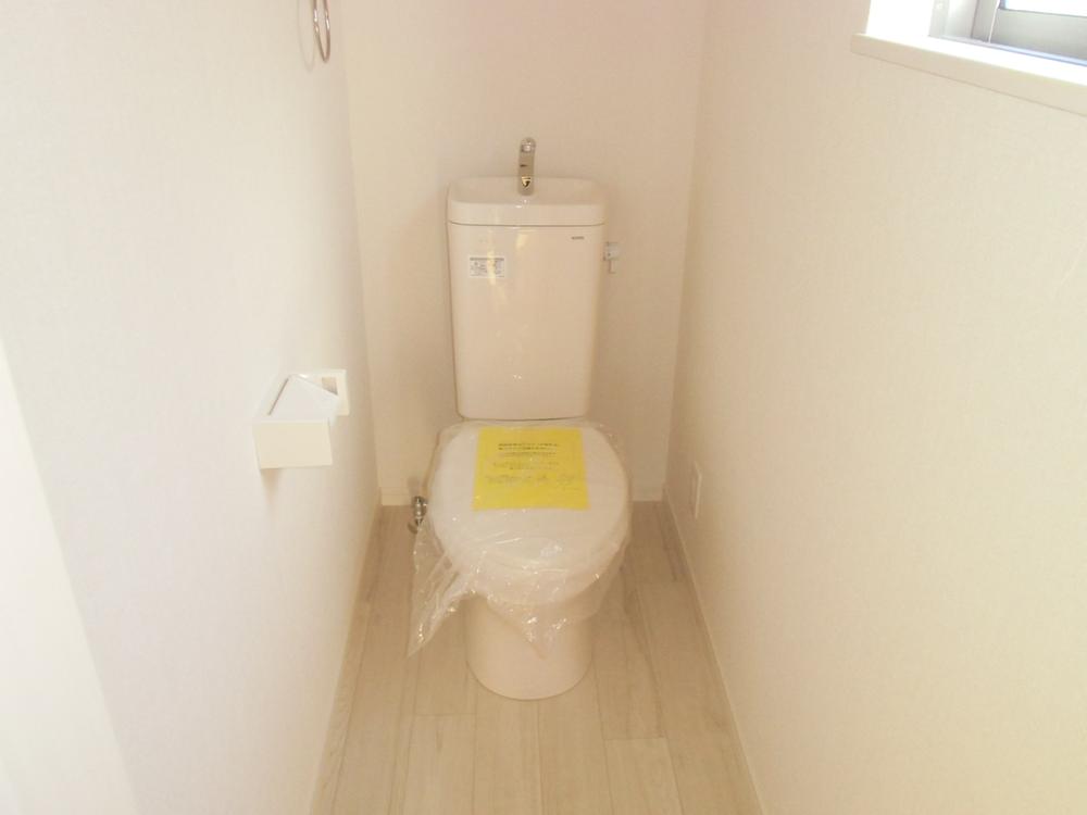 Toilet. 2F toilet (December 2013) Shooting