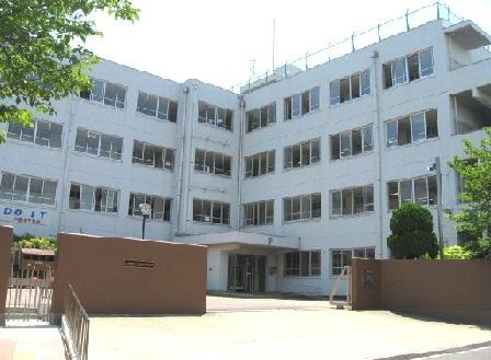 Junior high school. 781m to Takatsuki Tachikawa West Junior High School