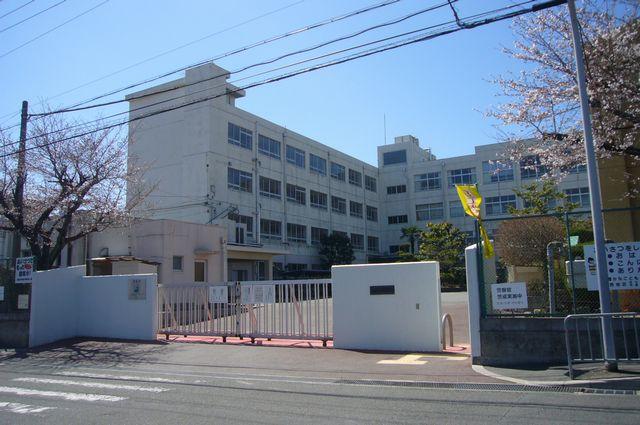 Primary school. 1102m to Takatsuki Tatsugun house elementary school