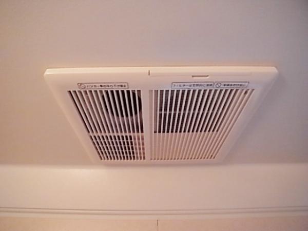 Cooling and heating ・ Air conditioning. Bathroom heating dryer
