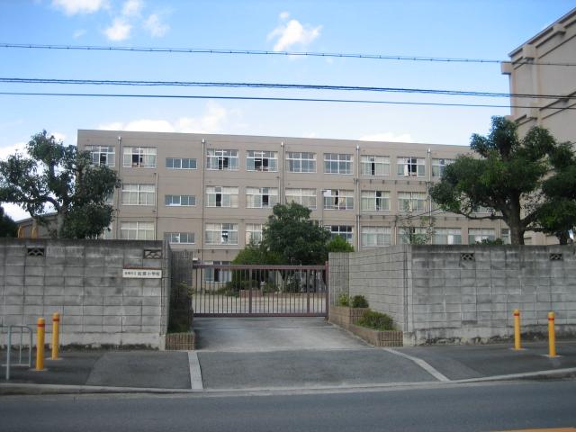 Primary school. 785m to Takatsuki Municipal Matsubara Elementary School