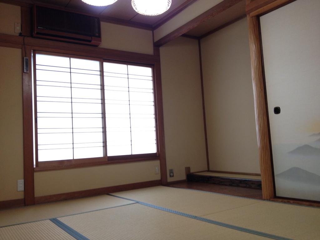 Other room space. The second floor of a bright Japanese-style room. 