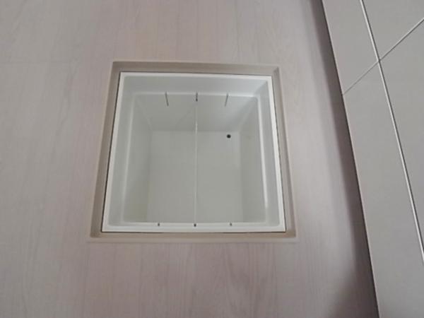 Receipt. Underfloor Storage is equipped with standard Chuang that can store plenty (same specifications as under-floor storage)