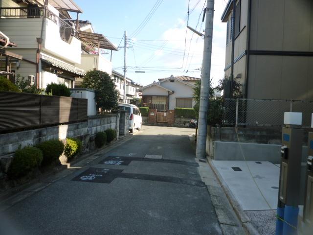 Local photos, including front road. Local (12 May 2013) Shooting