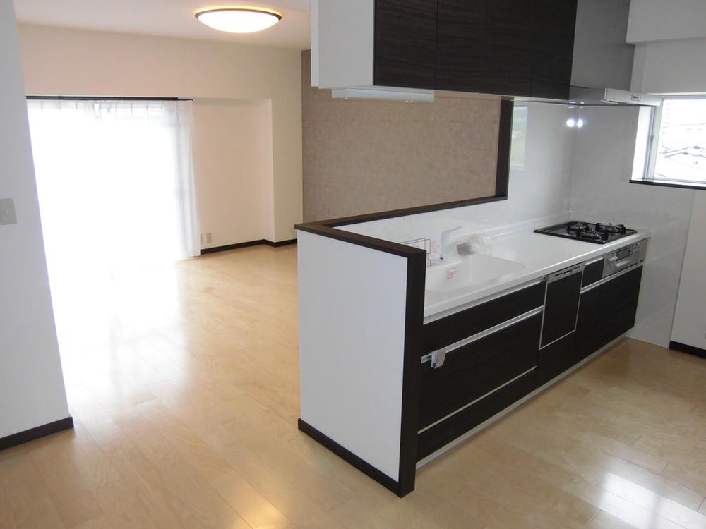 Kitchen. Room (August 2013) Shooting