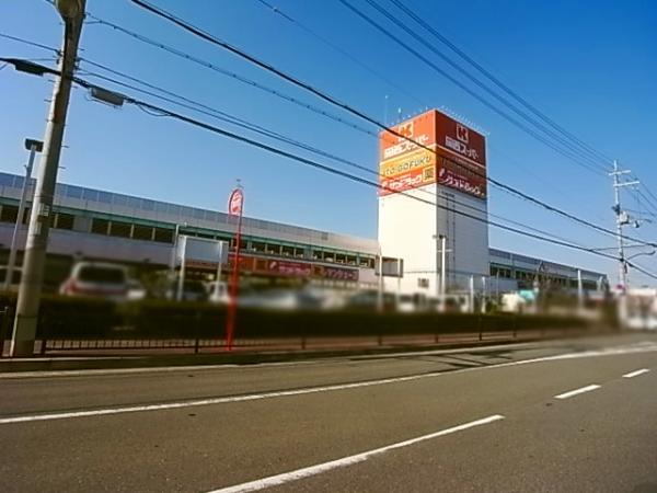 Supermarket. 796m to the Kansai Super Nishikanmuri shop