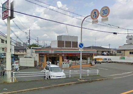 Convenience store. 469m to Seven-Eleven Takatsuki Josai the town shop