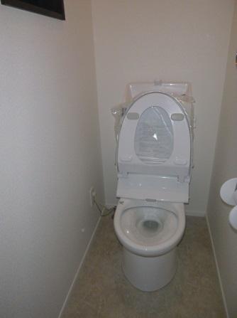 Same specifications photos (Other introspection). (Same specifications photo) toilet is installed in two places!