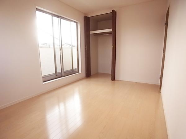 Non-living room. Comfortable space in all the living room with storage