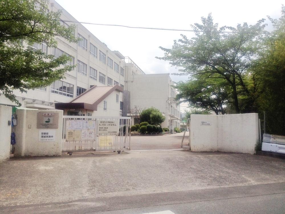 Primary school. 468m to Takatsuki Municipal Tsue Elementary School