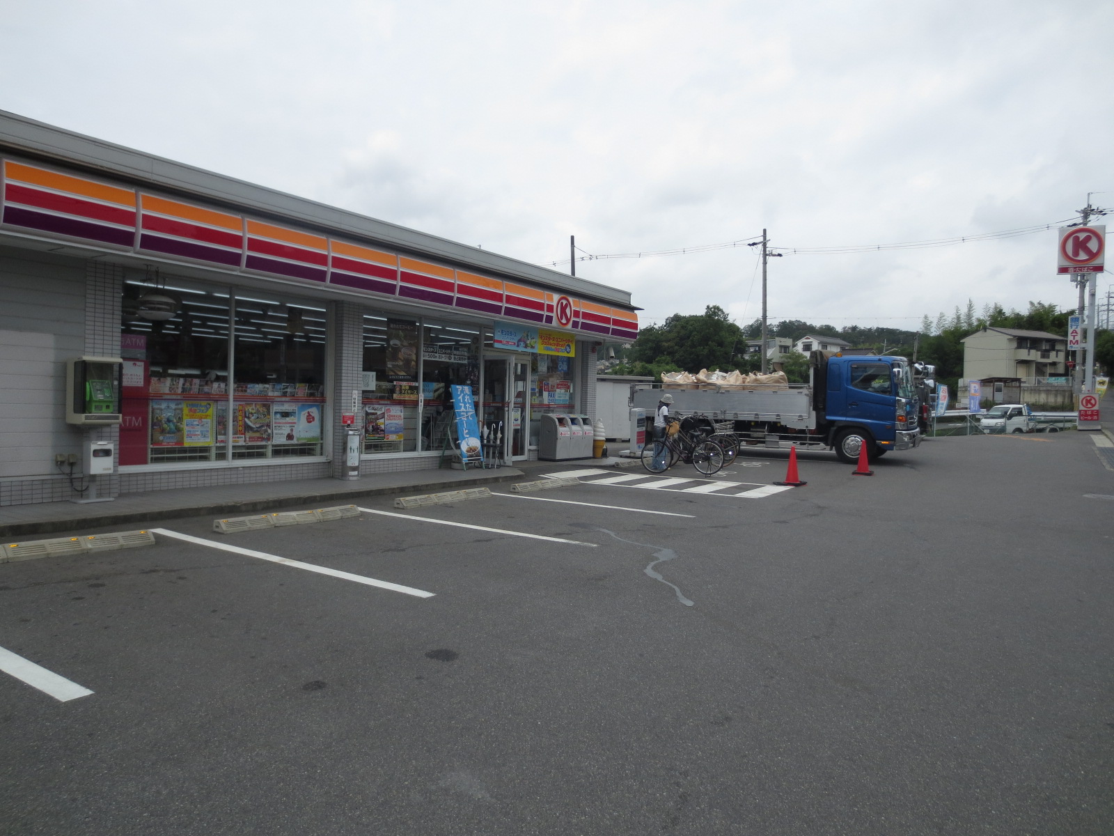 Convenience store. Circle K Takatsuki Okamoto cho store (convenience store) to 309m