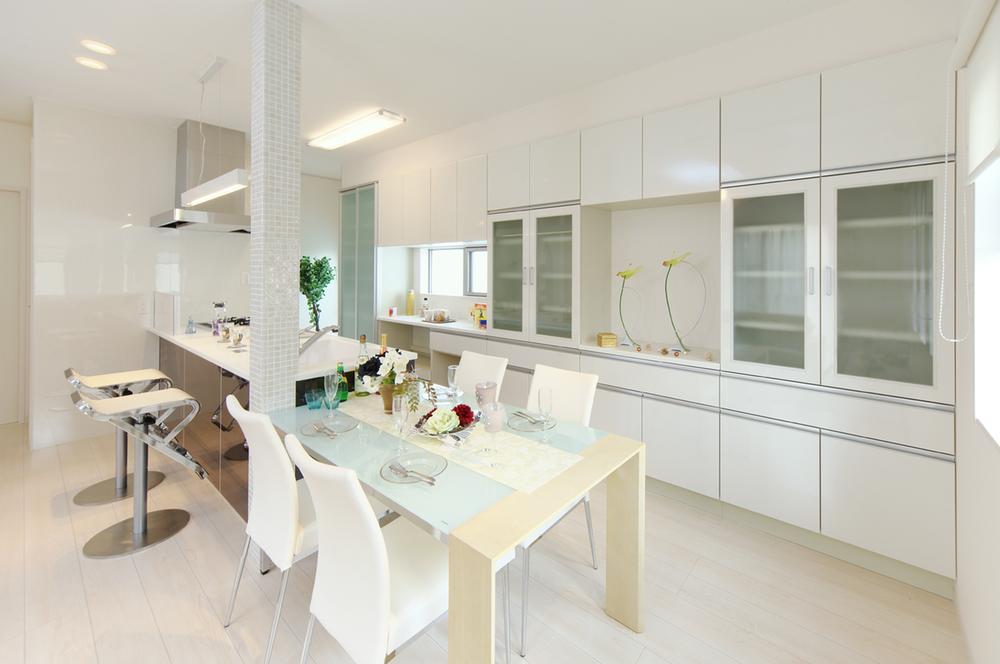 Kitchen. LD full of a feeling of opening a full-flat kitchen. Up residential comfort in also enhance equipment main bedroom.